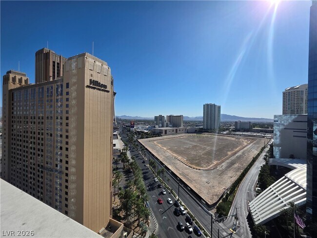 Building Photo - 2700 S Las Vegas Blvd