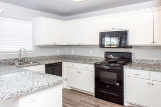 Building Photo - Tech Village