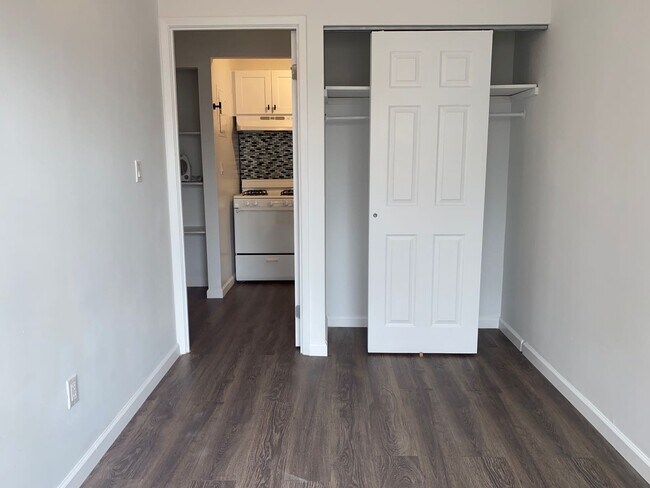 Building Photo - 200 Bowery