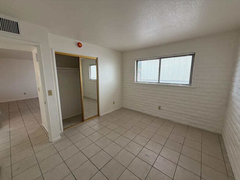 Building Photo - 3403 N Flanwill Blvd