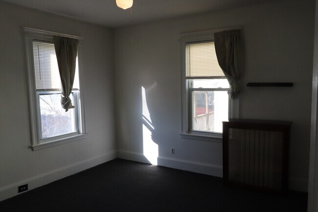 Building Photo - 8 Irma Ave