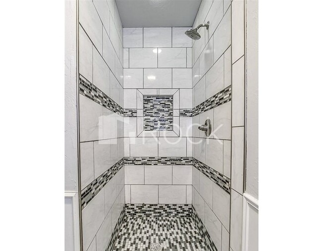 Building Photo - 12508 High Meadow Dr