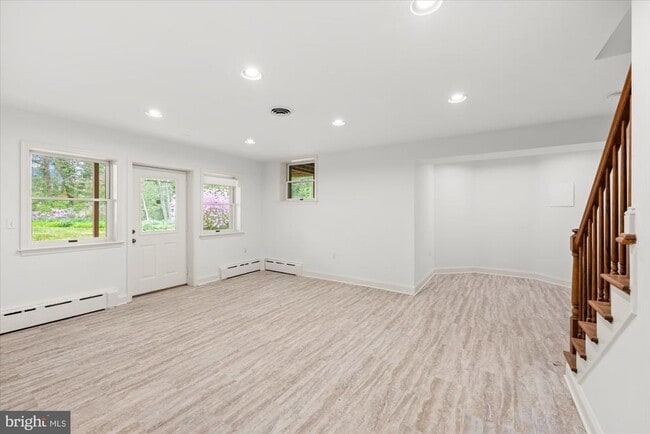 Building Photo - 6013 Selvyn Rd