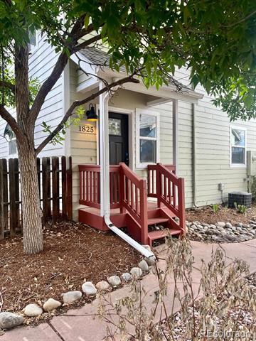 Building Photo - 1825 Canyon Blvd