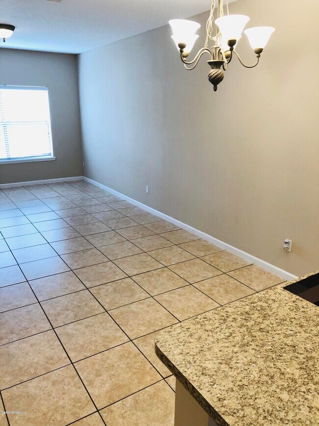 Building Photo - 486 Cabernet Pl