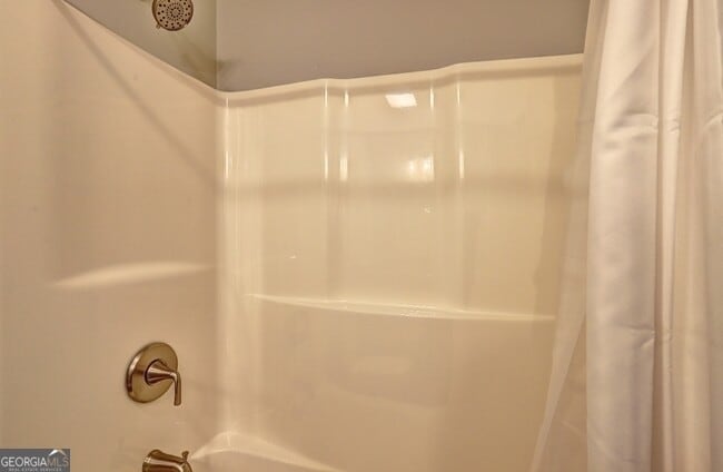 Building Photo - 215 Fond Ct