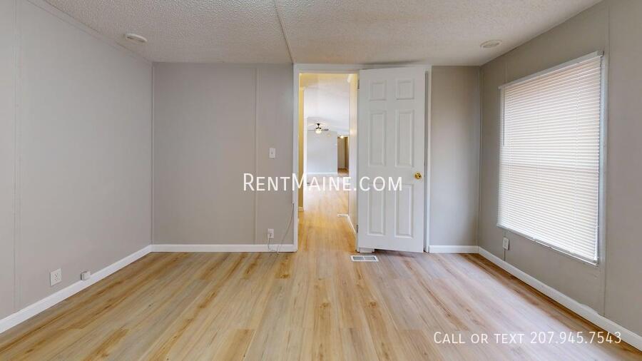 Building Photo - 25 Balsam Ln