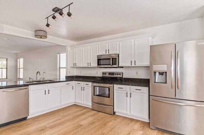 Building Photo - 23074 N 106th Ln