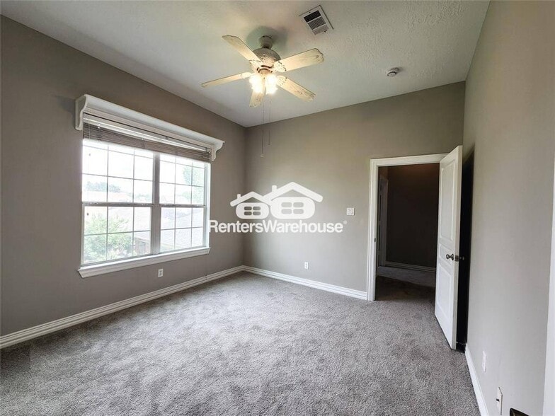 Building Photo - 4306 Ennis St