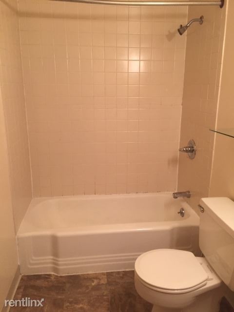 Building Photo - 1550 Plymouth Rd