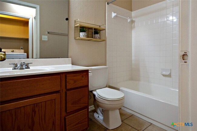 Building Photo - 5515 Lions Gate Ln