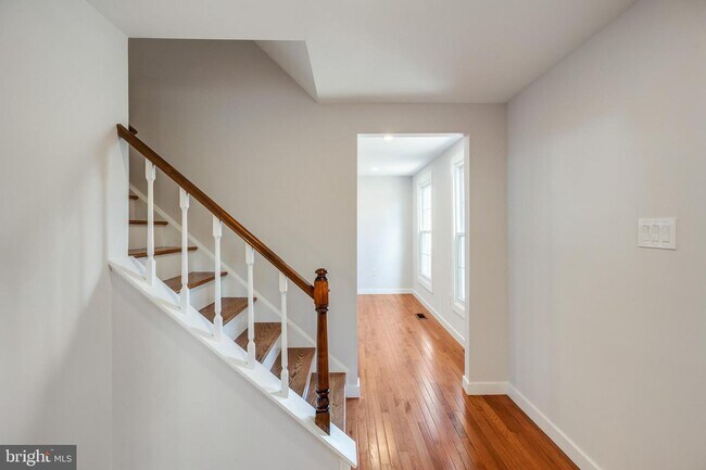 Building Photo - 9003 Fox Lair Dr