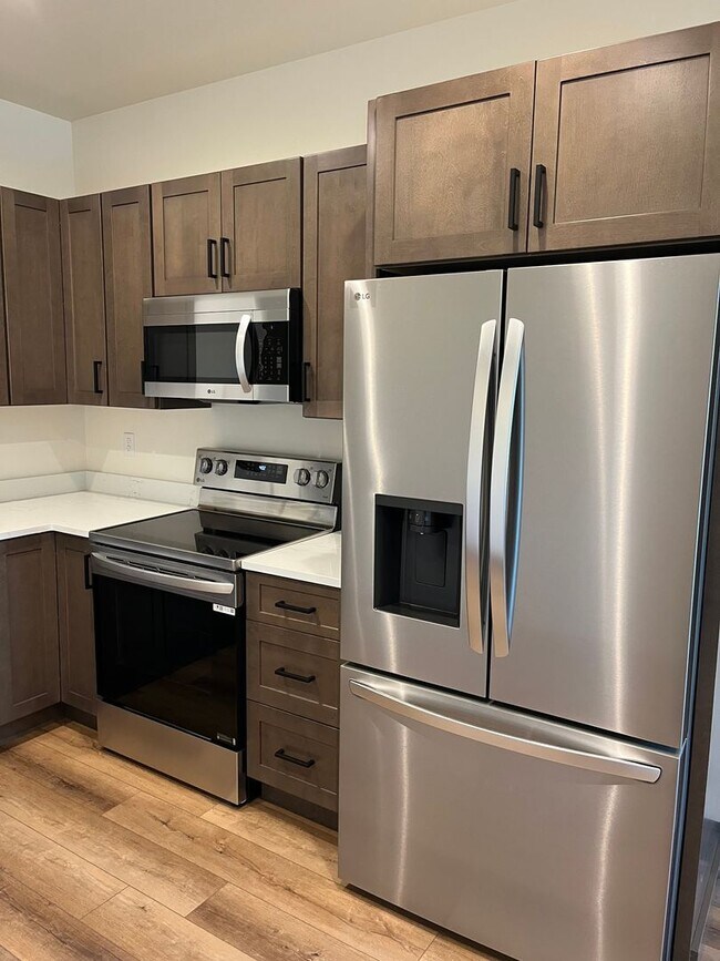 Building Photo - K591LI