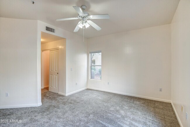 Building Photo - 11260 N 92nd St