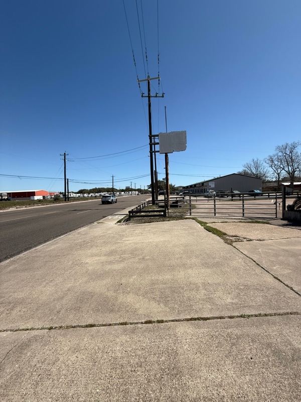 Building Photo - 1603 W Market St