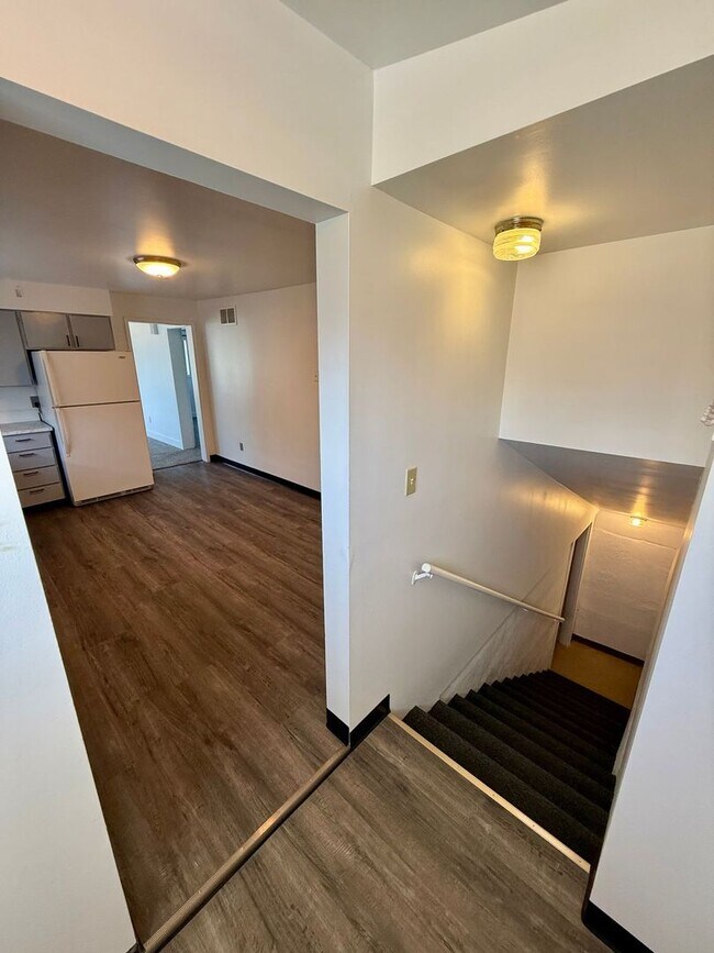 Building Photo - For Rent: 2 Bedroom, 1 Bathroom Home with Garage and Large Yard