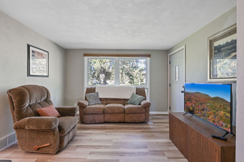 Building Photo - 815 N 29th Ave