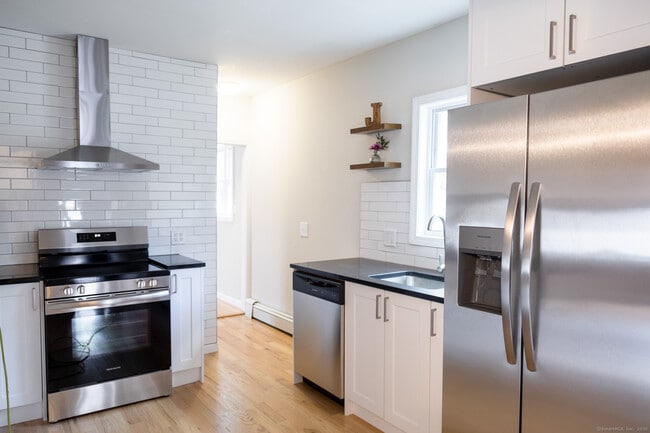 Building Photo - 93 Bailey Rd