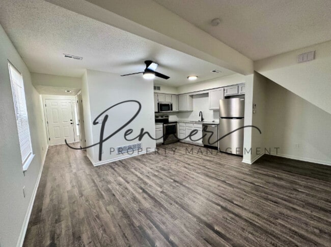 Building Photo - 201-A NE DOGWOOD St