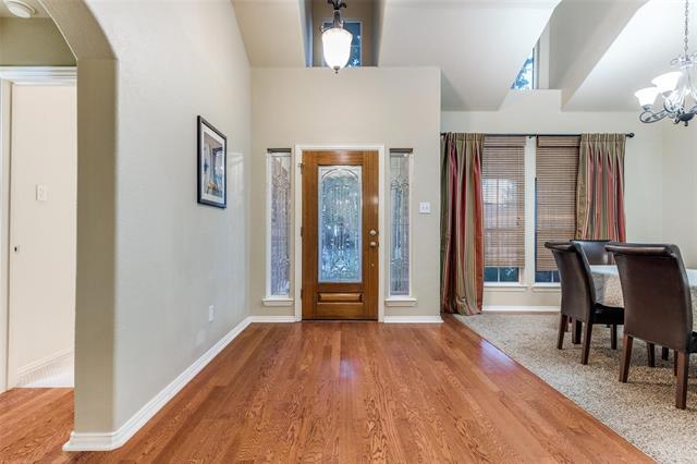 Building Photo - 15204 Regal Oak Ln