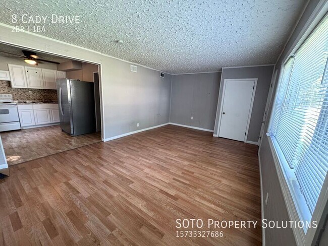 Building Photo - 8 Cady Dr