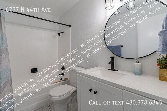 Building Photo - 6757 N 44th Ave