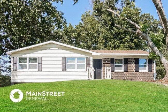 Building Photo - 2818 Micmac Dr