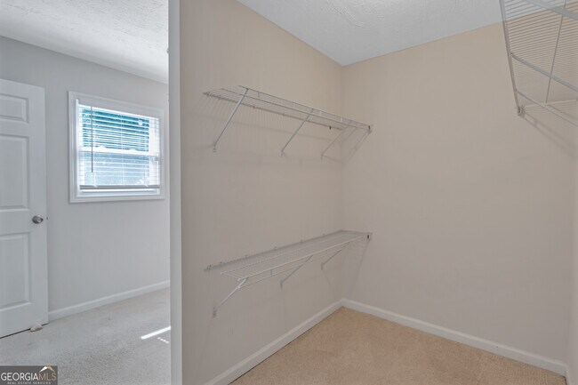 Building Photo - 5772 Lilburn Stone Mountain Rd