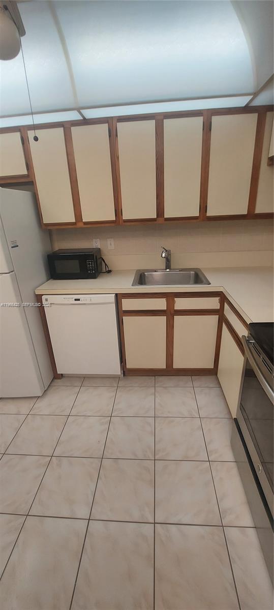 Building Photo - 4334 NW 9th Ave