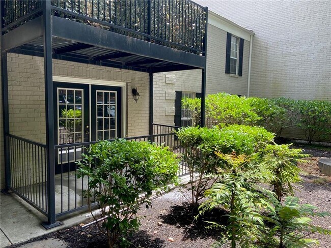 Building Photo - 3527 Essex Ave
