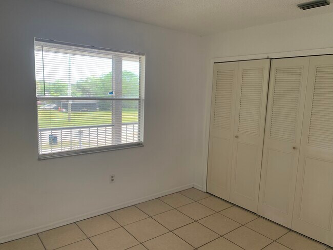 Bedroom 2 - 1197 S Park Ave