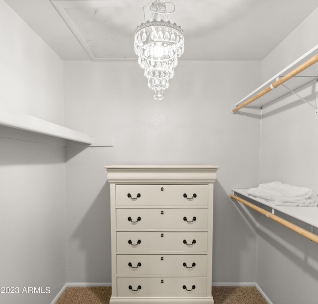 Building Photo - 7526 N Vía De La Campana