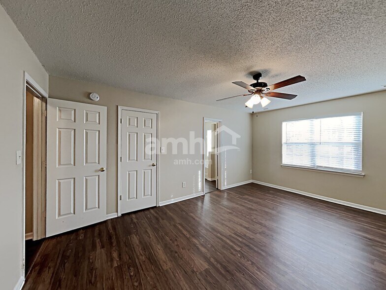 Building Photo - 2922 Cripple Creek Ct