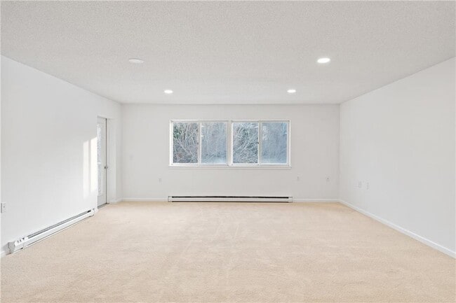 Building Photo - 30 Argyle Ave