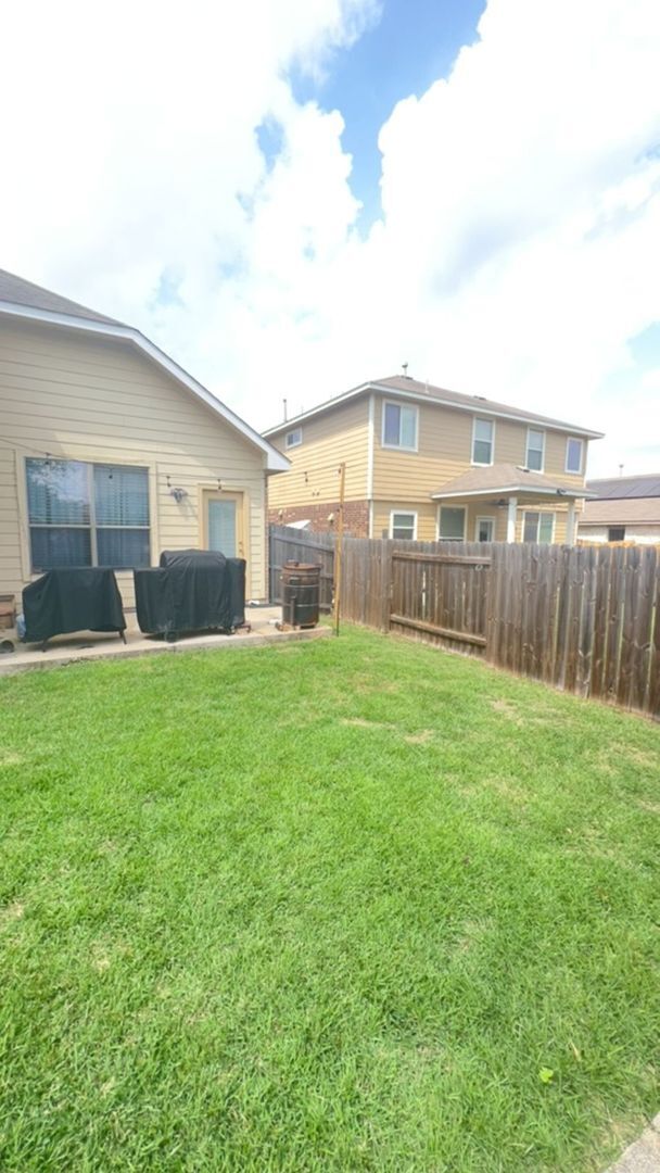 Building Photo - 3 Bedroom Home in Pioneer Crossing