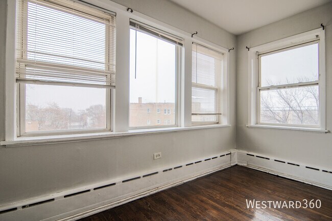 Building Photo - 310 S Springfield Ave