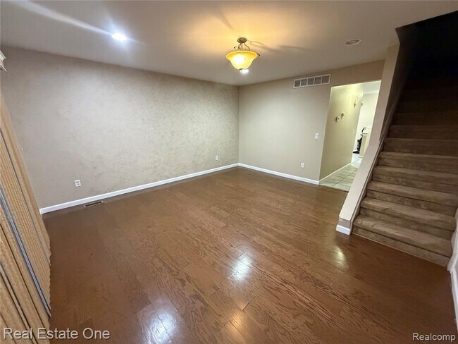 Building Photo - 37035 E Aragona Dr