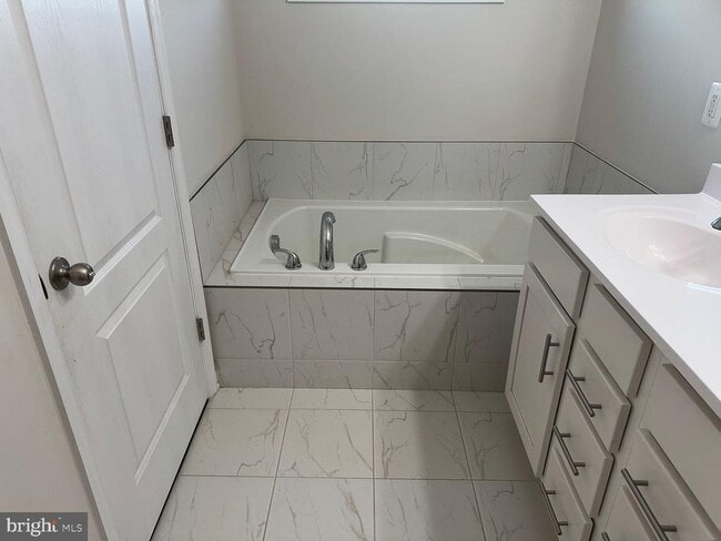 Building Photo - 5818 Imperial Dr
