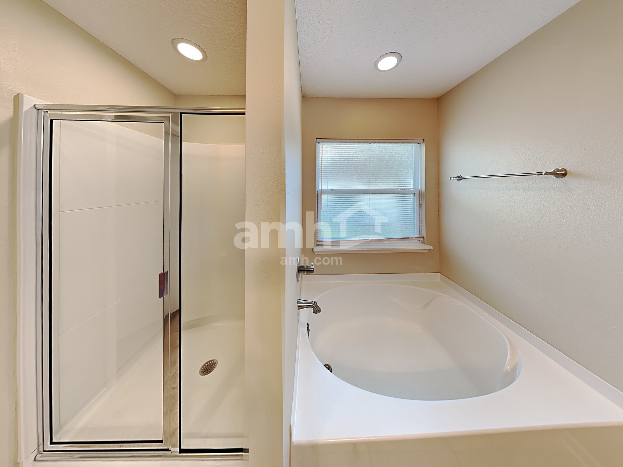 Building Photo - 3932 Pipit Pt