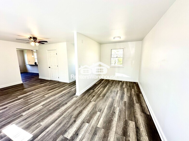 Building Photo - 4210 College Ave