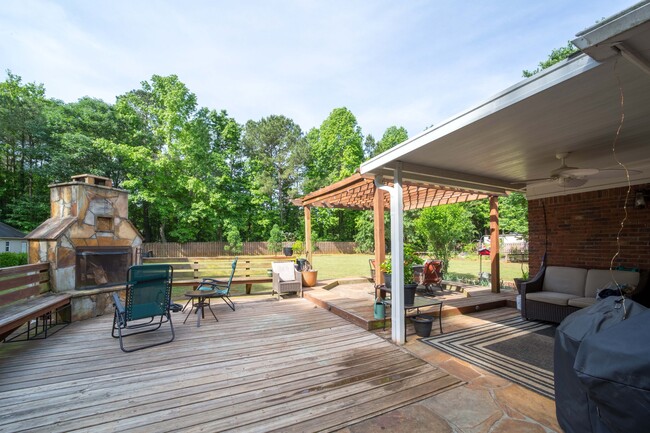 Building Photo - 35 Bridle Ct