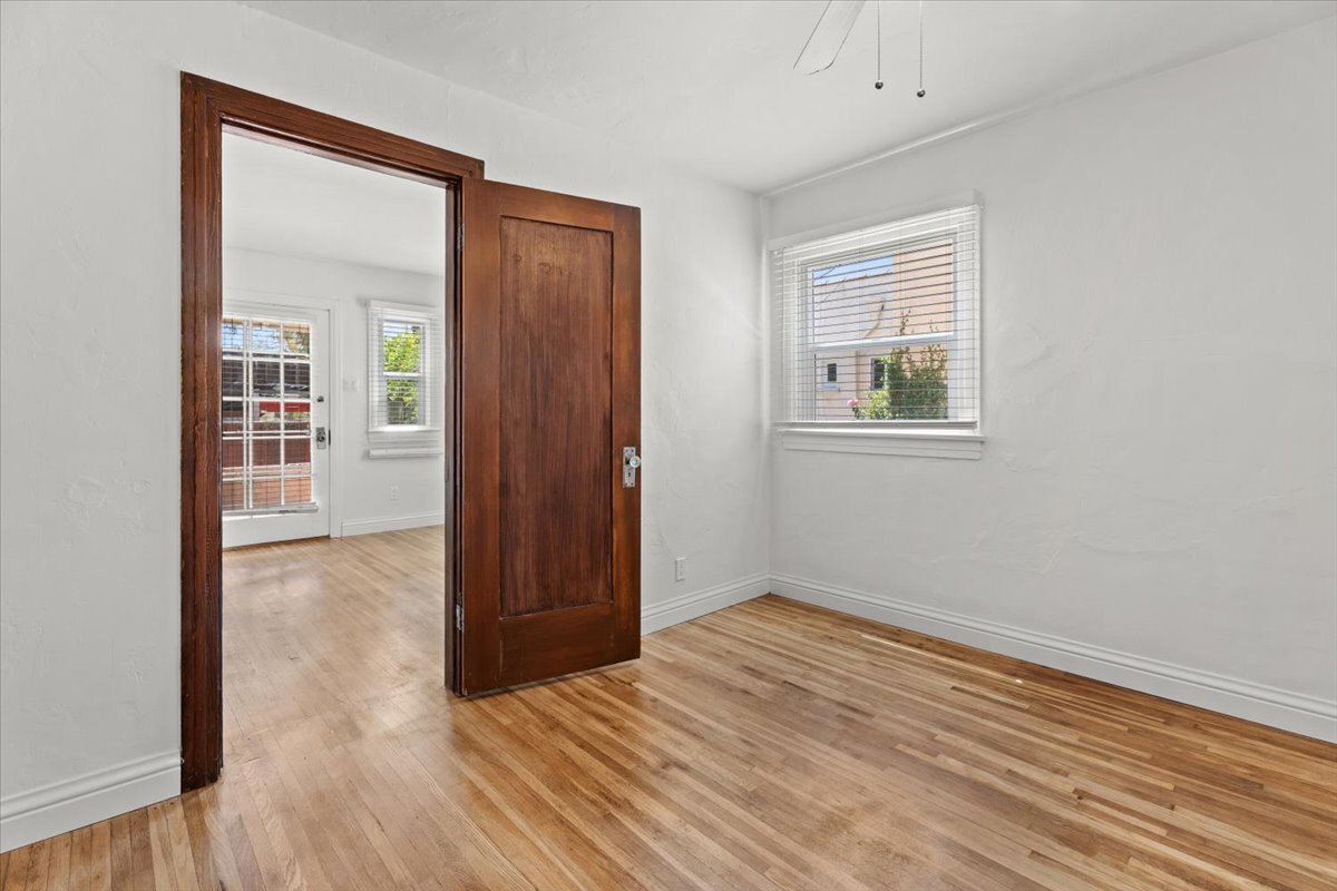 Building Photo - 4044 Huron Ave