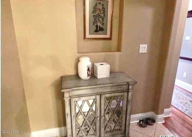 Building Photo - WATERFRONT W/BOAT SLIP!!!! This beautiful home is located in a gated community on North Lagoon Dr...