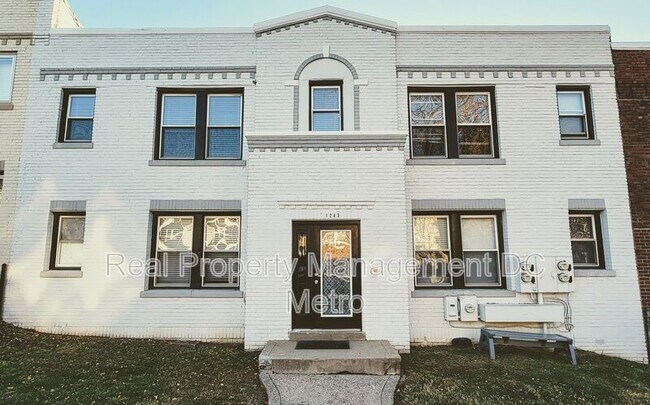 Primary Photo - 1243 Penn St NE