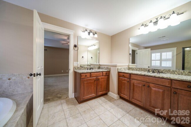 Building Photo - 5534 Open Book Ln