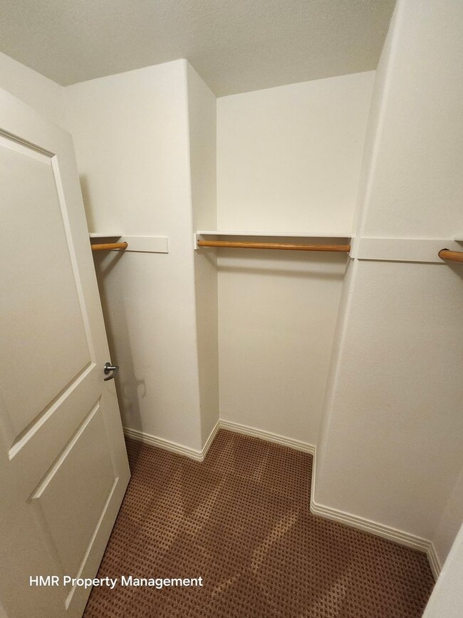 Building Photo - 2 bed 2.5 bath condominium at Lake at Waln...