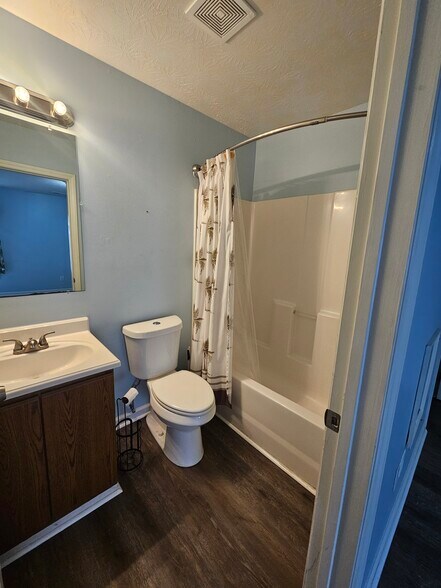 Building Photo - 834 Southern Charm Dr
