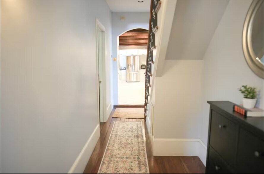 Building Photo - 405 Morson St