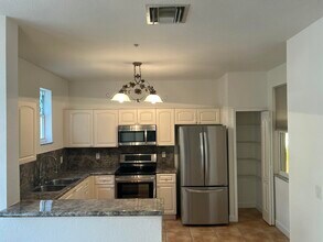 Building Photo - 150 Jacaranda Country Club Dr