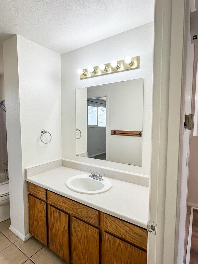 Building Photo - 5333 Peachwood Cir